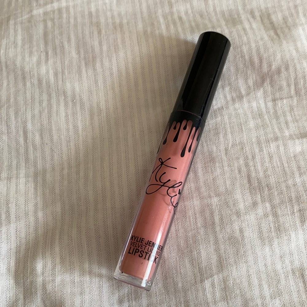 Kylie Cosmetics Velvet Liquid Lipstick
